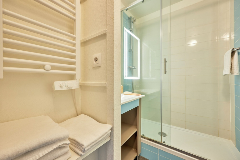 Bathroom 4, Pierre & Vacances Residence les Tamaris, Calvados