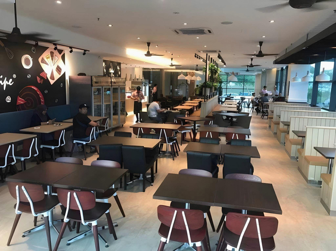 Food & Drinks, C Residence Labuan, Labuan