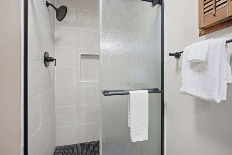 Bathroom 3, Sharp Top Mountain Retreat, Pickens