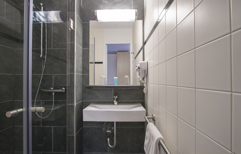 Bathroom 3, BASTION HOTEL AMSTERDAM AMSTEL, Ouder-Amstel