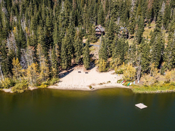 Beach 5, A-frame Home With Deck & Bbq - Vh #223 2 Bedroom Cabin, Alpine