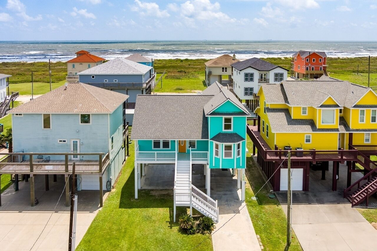 Exterior 4, Sol Searcher 3 Bedroom Home, Galveston