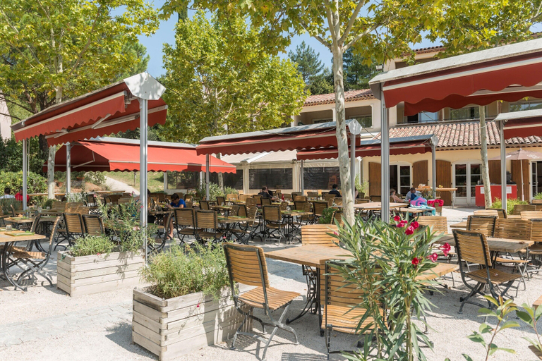 Outdoor dining 4, Ardeche House With Spacious Terrace for 8, Ardèche