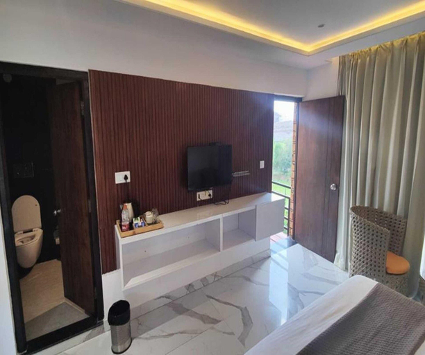 Room 4, 1bhk Nature View Villa With Private Balcony, Udaipur