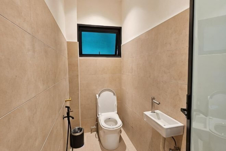 Bathroom 3, The Palm Suite at Lava Mansion, Pulau Penang