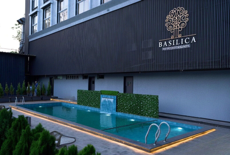 Pool, Basilica Resort Loanvala, Pune