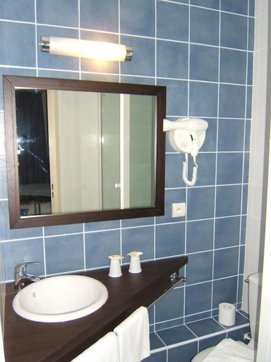 Bathroom, Hotel Inn Design Chambery - La Ravoire, Savoie