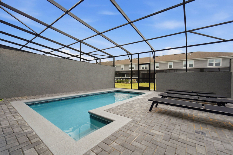 Pool 2, 5BR Windsor Cay Home Near Disney, Pool & Games, Lake