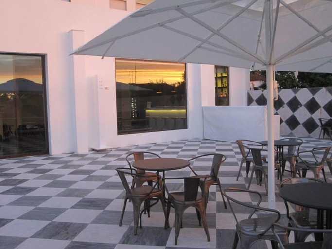 Food & Drinks 5, N1 Hostel Apartments & Suites, Santarém