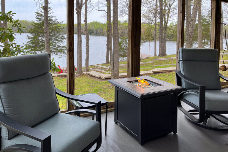 Property grounds 2, Lovely Lakefront Home With Private Brand-new Dock, Game Room, Beach, Boat Access, Spotsylvania