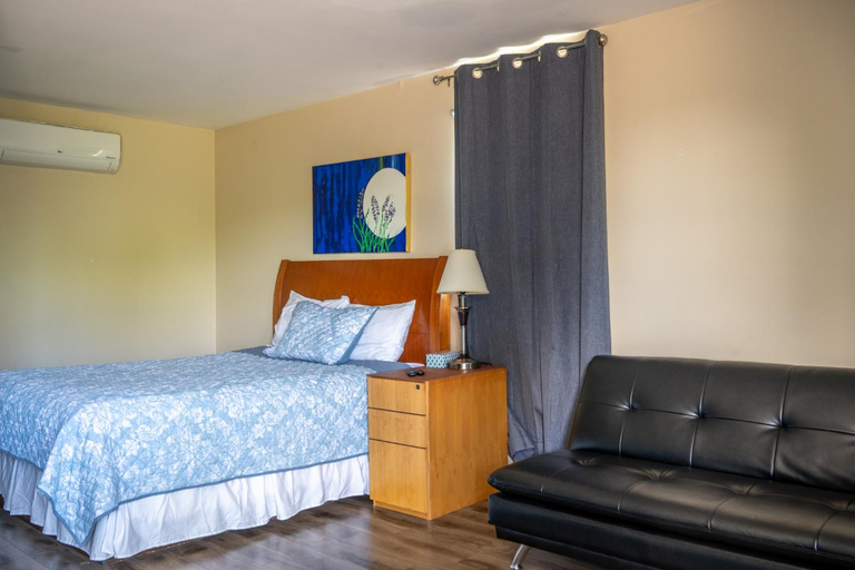 Bedroom 3, Bouctouche Bay Inn, Kent