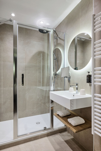 Bathroom 5, Hôtel Excelsior by HappyCulture, Alpes-Maritimes