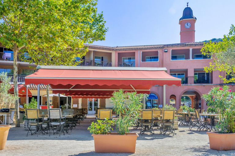 Outdoor dining 2, Ardeche House With Spacious Terrace for 8, Ardèche