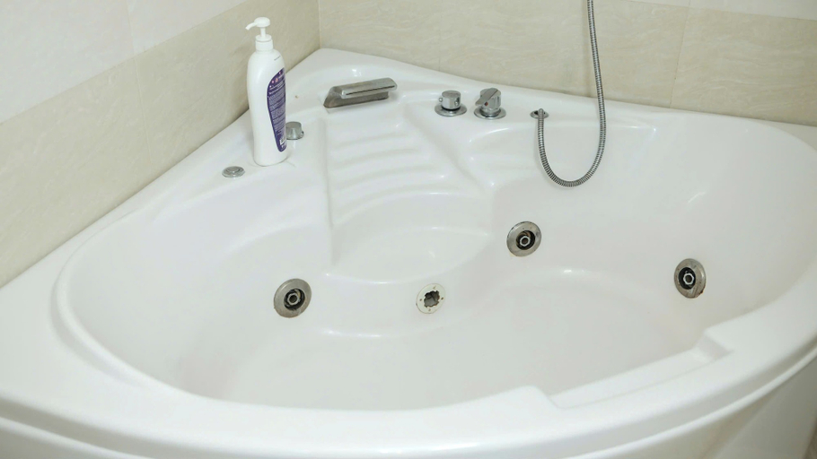 Bathroom 4, Thien Ha Hotel, Thủ Dầu Một