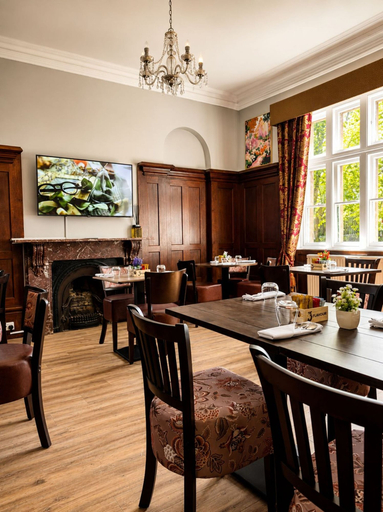 Restaurant 5, Belvilla at Brackley, near Silverstone Circuit, Northamptonshire