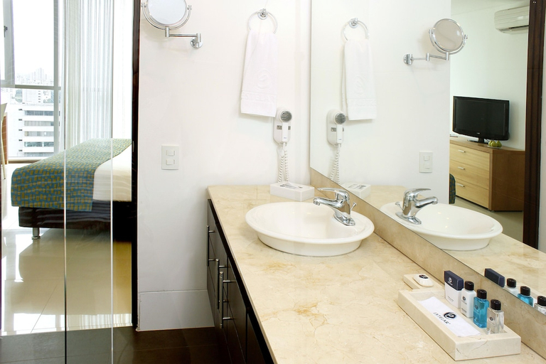 Bathroom 4, Estelar Barranquilla Apartamentos, Barranquilla