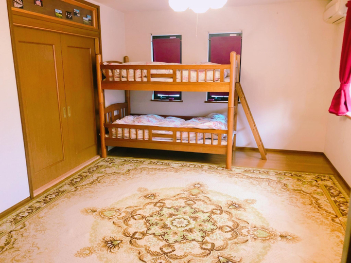 Bedroom, Eins Iga, Iga