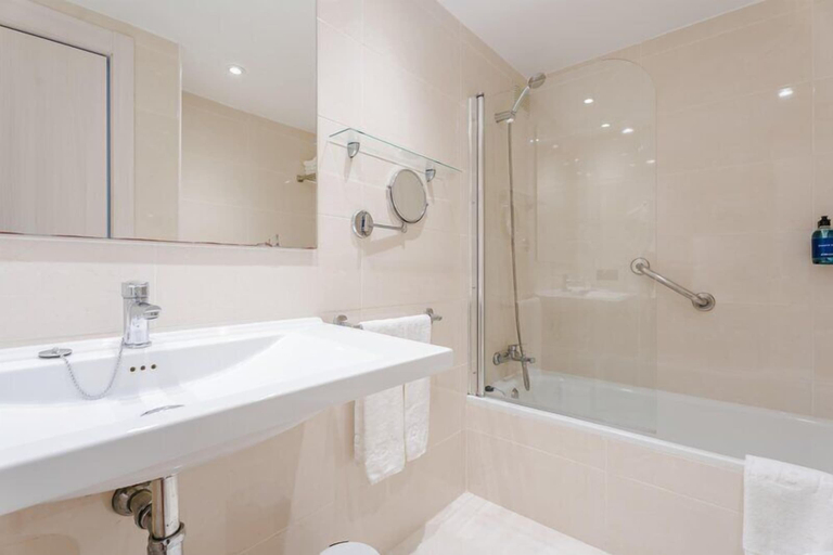 Bathroom 5, Aparthotel THB Guya Playa, Baleares