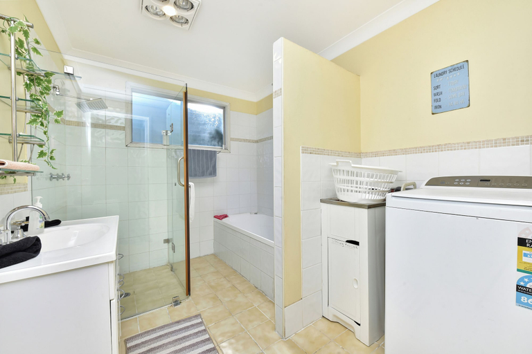 Bathroom 5, Coal d' Vine Cottage - Cessnock NSW, Cessnock