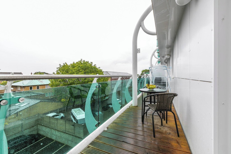 Sport & Beauty, Skyvillion 2bed Enfield Flat W Balcony - Parking, London