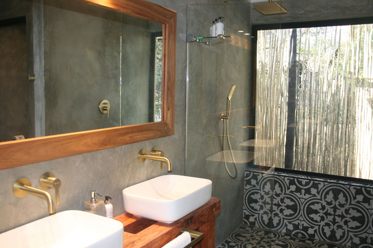 Bathroom, Osonjiva Outpost, Otjiwarongo