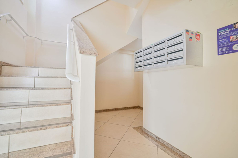 Room 2, Apto com Varanda Perto da Ufjf e do Aeroporto, Juiz de Fora