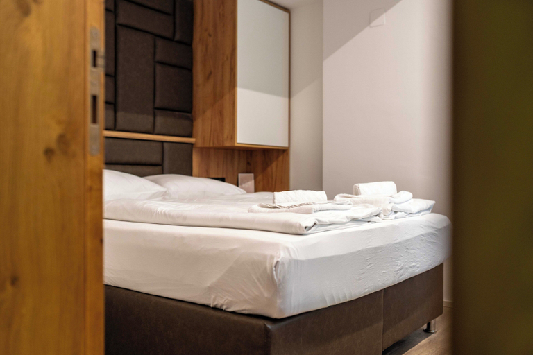 Room 5, Maiskogelblick Apartments by we rent, Zell am See