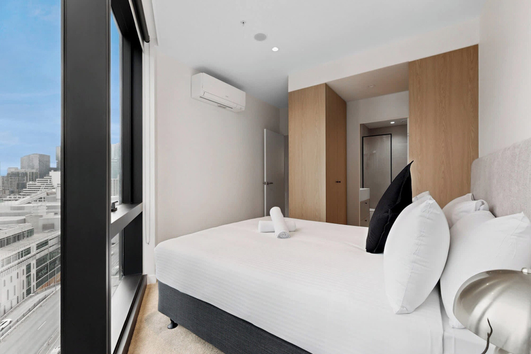 Room 5, Southbank 2-bed - Swepping City Views, Pool & Gym, Melbourne