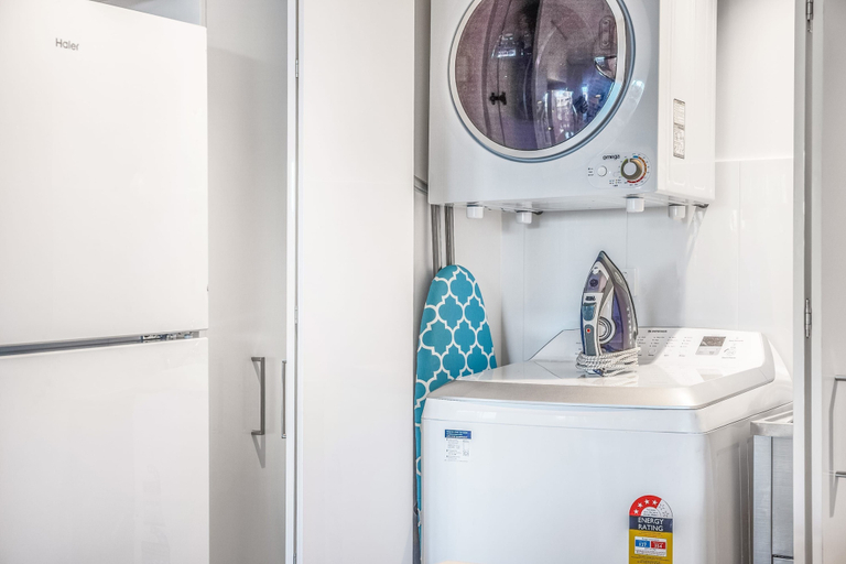 Others 5, 2BR Luxury Skytower CBD Pool Gym Netflix, Brisbane