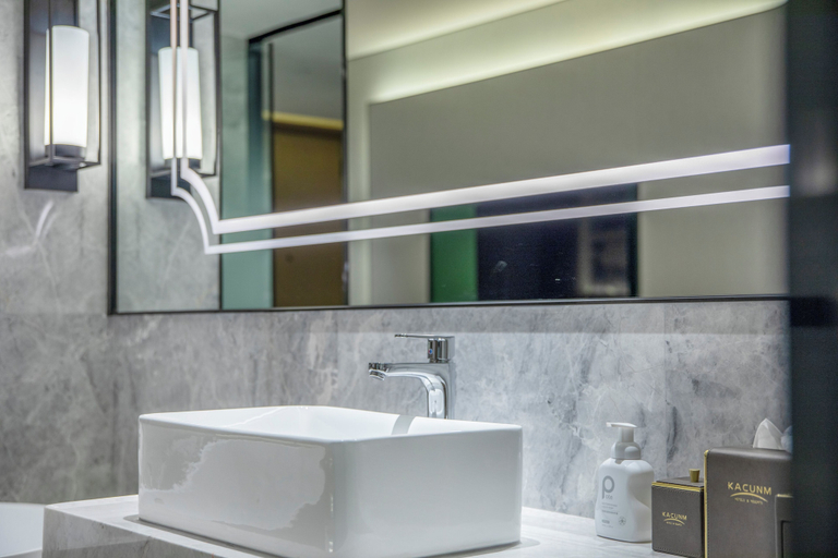 Bathroom 2, Shanghai Kacunm Hotels, Shanghai
