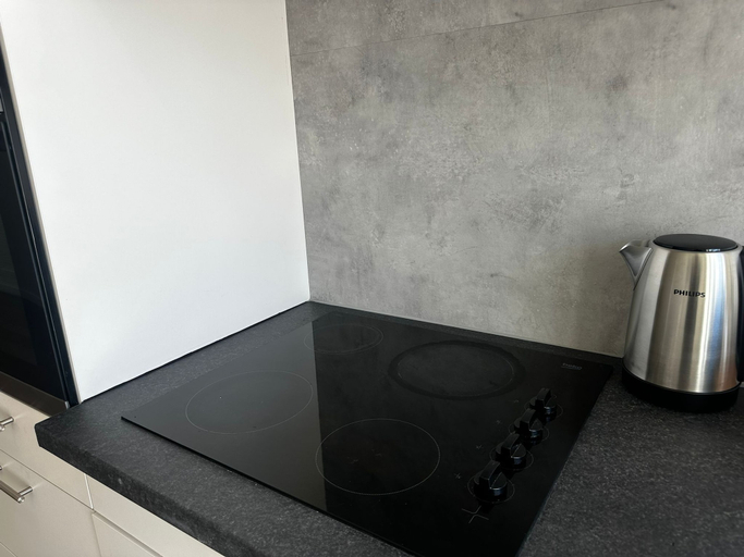 Private kitchen 5, Stylish 2BR With 1LR Near to City Center, Oost-Vlaanderen