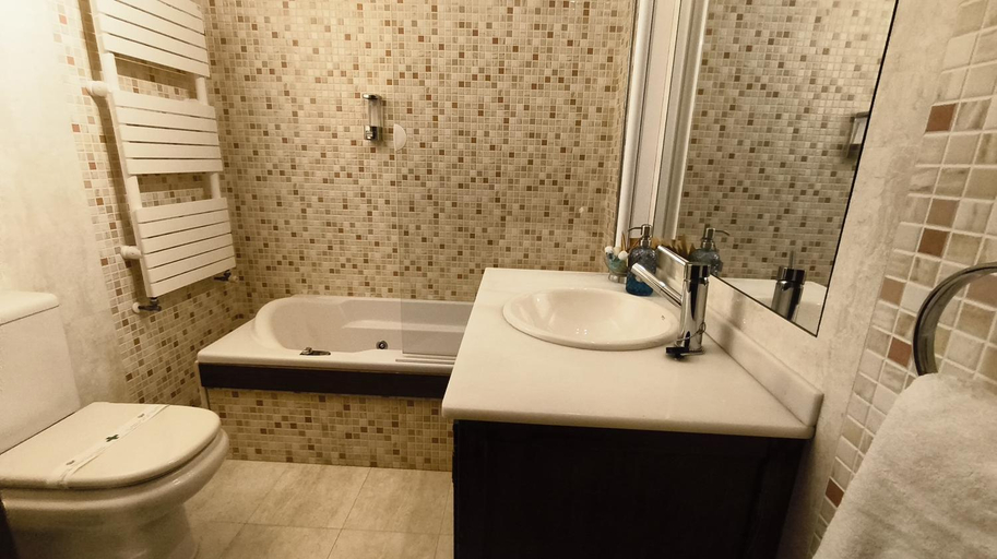 Bathroom 2, Hospederia El Gurugu, Asturias