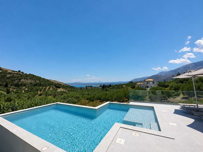 Room 4, Oceana Suites Villas Infinity Pool Deluxe Villa, Crete