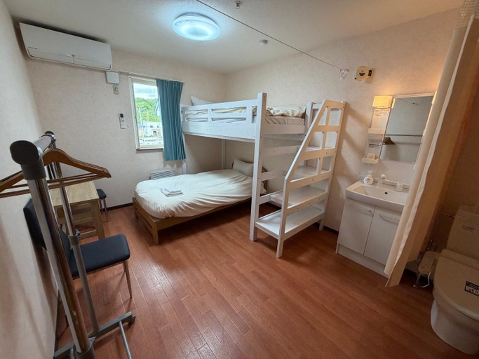 Bedroom 2, Alpine Guesthouse, Furano