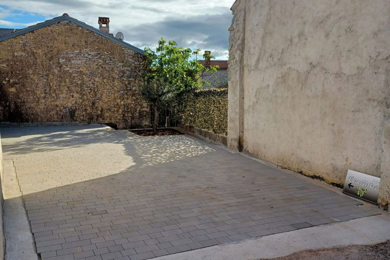Property grounds 2, Casa Rustica Felker With Private Pool, Marčana
