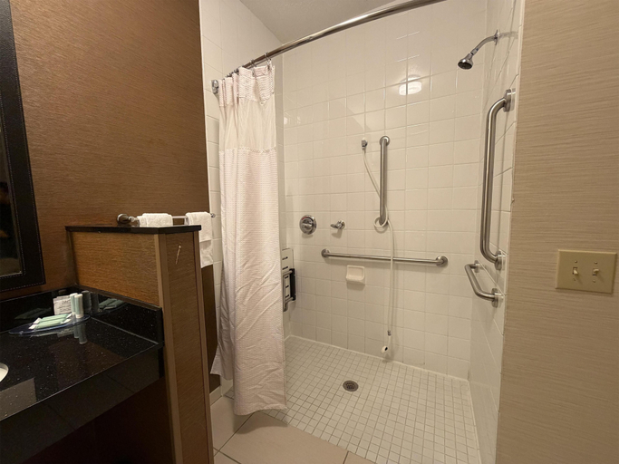 Bathroom 3, SureStay by Best Western Norman, Cleveland