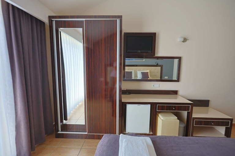 Bedroom 3, Nora Suit Hotel, Manavgat