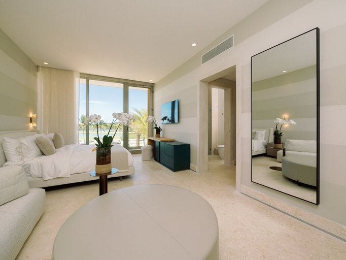 Room 5, Shemesh Residence - Ocean Golf Views With Full Staff at Unique Cap Cana Villa, San Rafael del Yuma