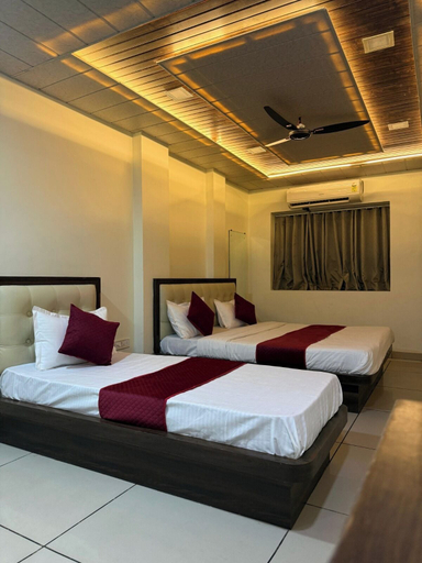Room 5, Parth Paradise Hotel, Indore