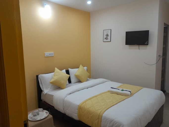Room 5, Hotel Golden Stay, Bangalore