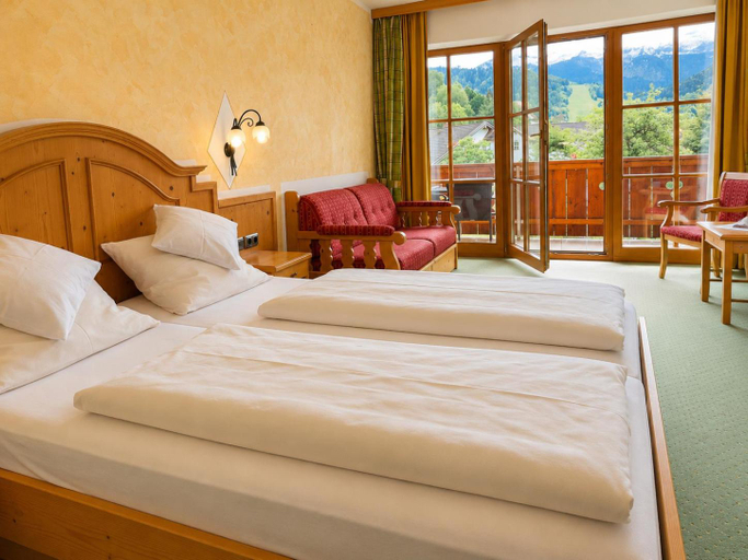 Bedroom 3, Hotel Schatten, Garmisch-Partenkirchen