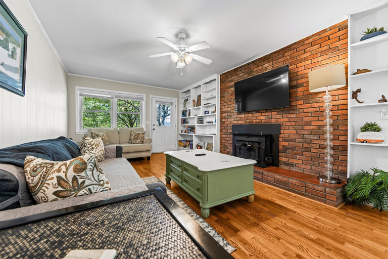 Living area 4, Nantahala Ridge, Swain