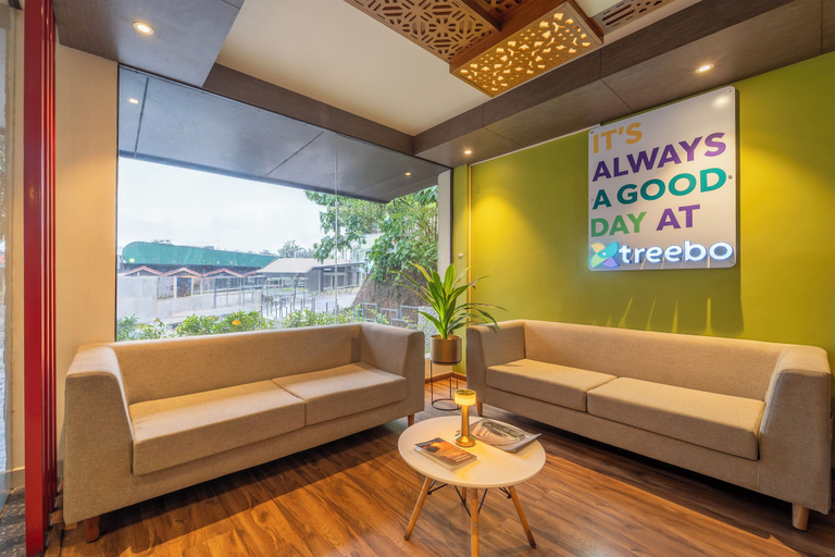Reception 2, Treebo Premium Lavender Kochi Infopark, Ernakulam