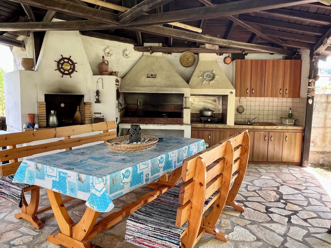 Others 5, Villa Rokosini, Central Macedonia