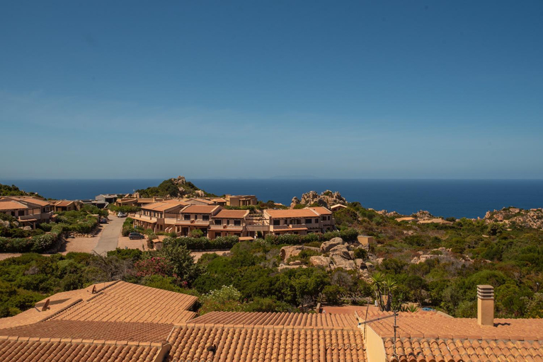 Others 5, Villa Paradiso, Olbia-Tempio