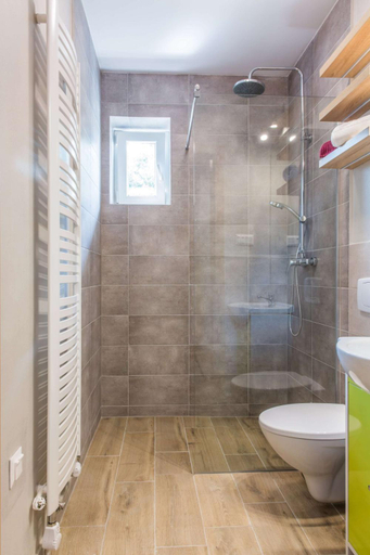 Bathroom 2, HomeKoko Apartments, Katowice City