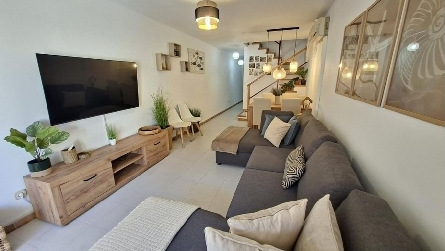 Room 4, Port 14 in Llan With 2 Bedrooms and 2 Bathrooms, Girona