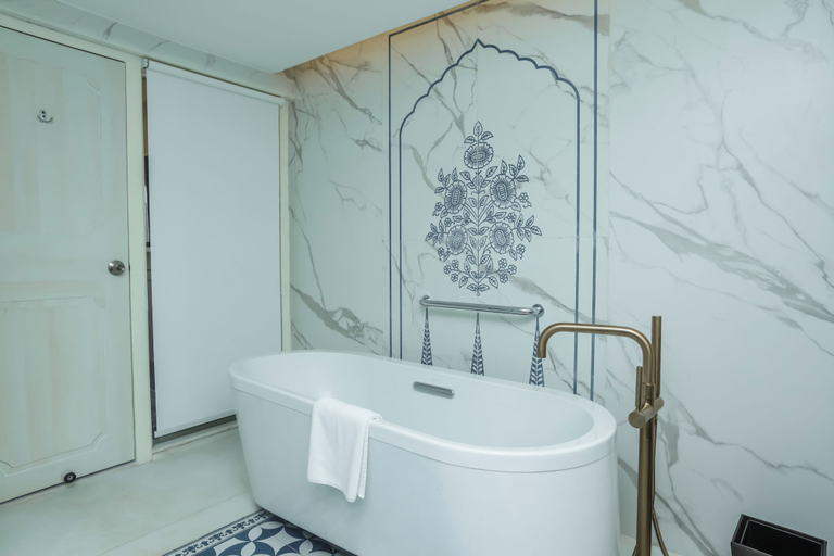 Bathroom 4, Bhagirathi By Atishay, Hardwar