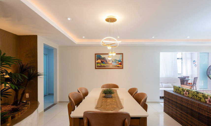 Dining 2, Apt w/ BBQ 80 m From the Beach Pat0402, Itapema