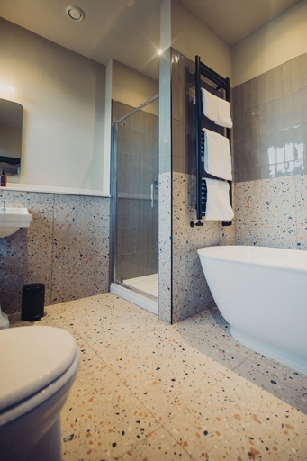 Bathroom 4, The Wheatley Arms, Bradford